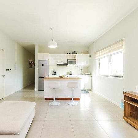 Beachcove Apartment 9 In Pereybere Pereybere Beach Екстер'єр фото