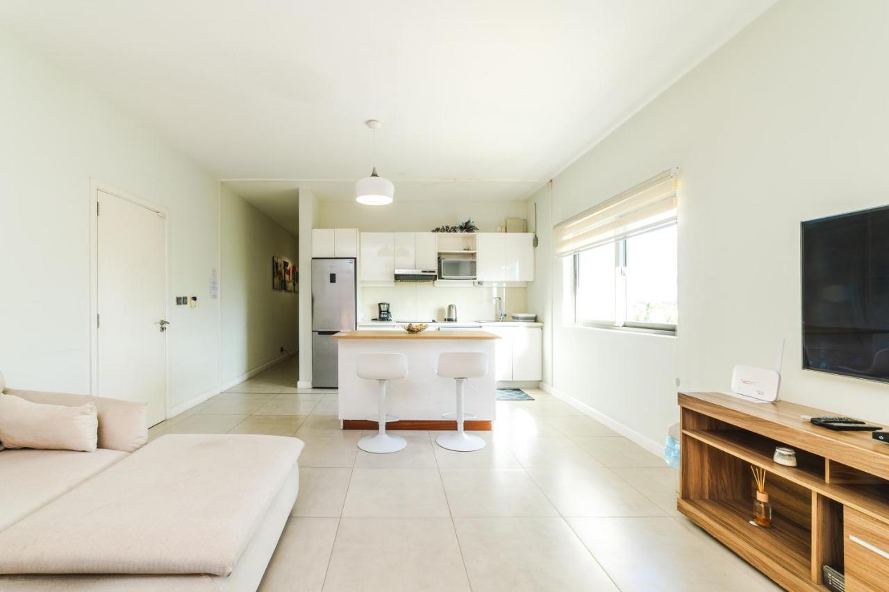 Beachcove Apartment 9 In Pereybere Pereybere Beach Екстер'єр фото